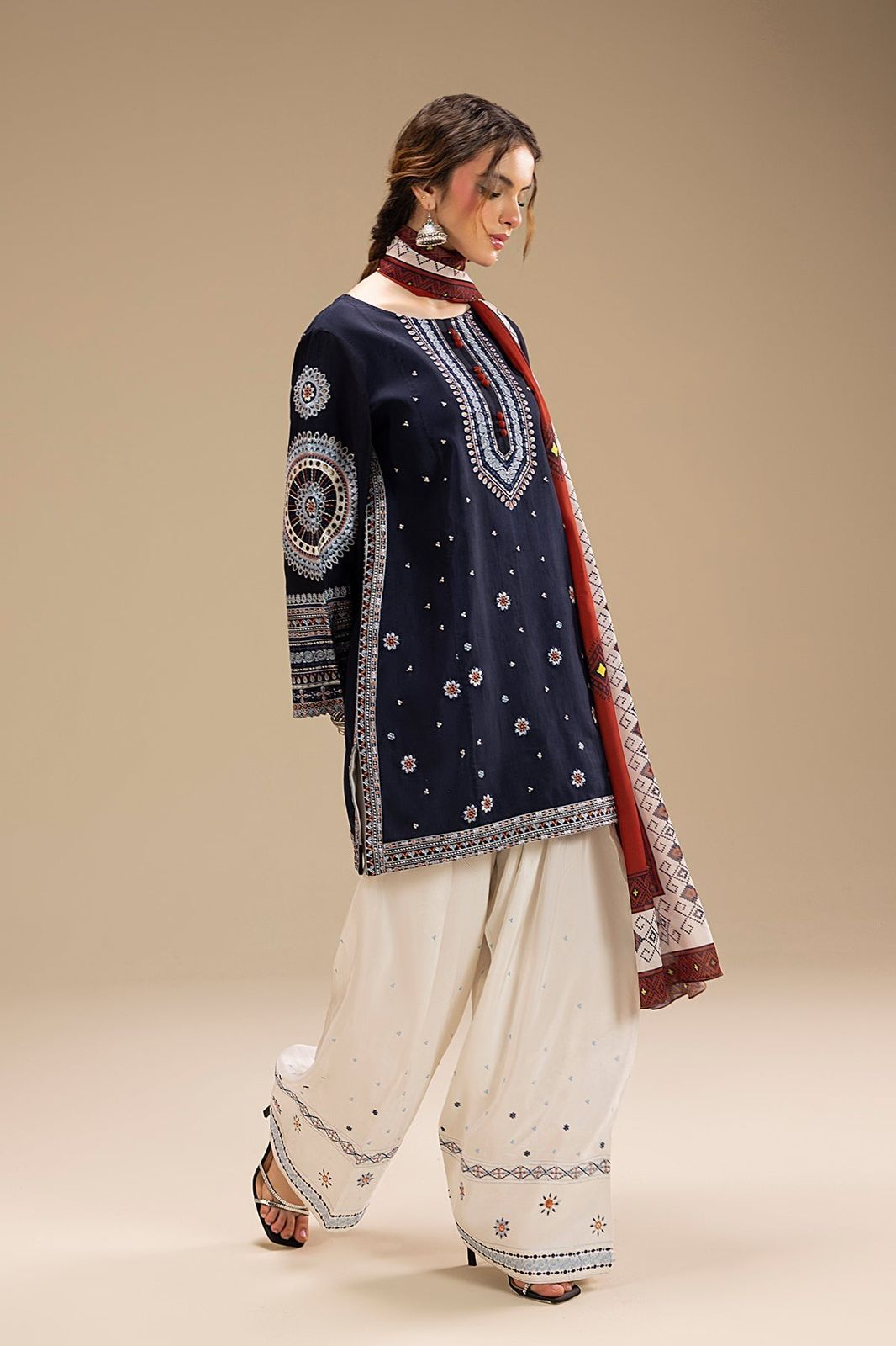 Jazmine - 3PC (Unstitched) Heavy Embroidered Lawn Suit.