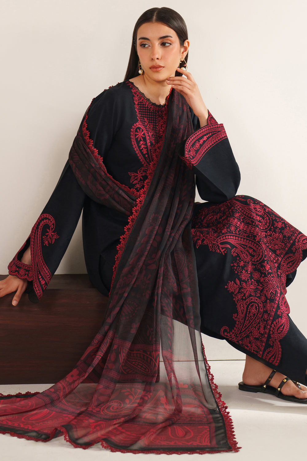 Farasha Summer Weaves Embroidered Lawn Unstitched 3Pcs Suit - Floral Flame